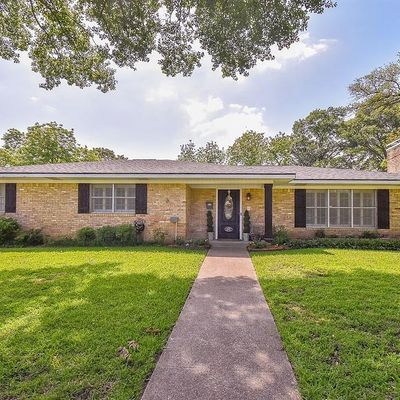 3107 Brookside Dr, Tyler, TX 75701