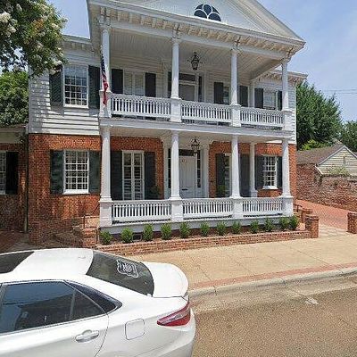 311 Jefferson St, Natchez, MS 39120