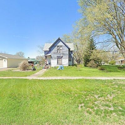 313 East St, Grinnell, IA 50112