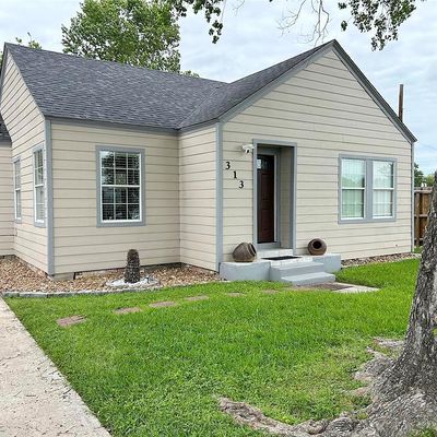 313 Lafayette St, Baytown, TX 77520