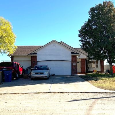 314 N Dacey Ave, Bentley, KS 67016