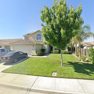 315 Paradise Dr, Livingston, CA 95334