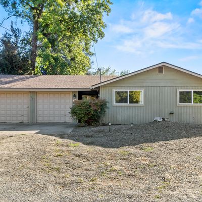 317 Highland Dr, Medford, OR 97504