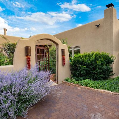 3177 Vista Sandia, Santa Fe, NM 87506