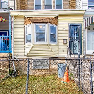 318 Darby Ter, Darby, PA 19023