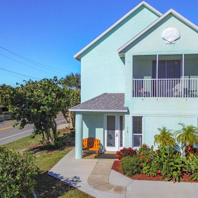 318 Harding Ave, Cocoa Beach, FL 32931