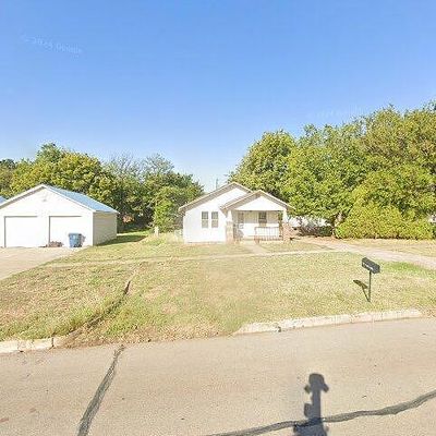 318 N College, Cordell, OK 73632