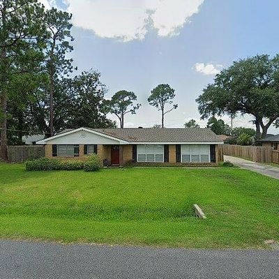 318 Park Dr, Thibodaux, LA 70301