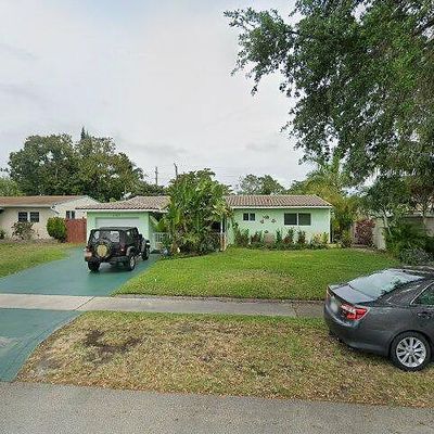 3189 Roosevelt St, Hollywood, FL 33021