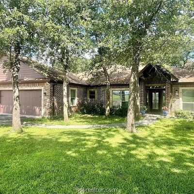 32 Golfview Dr, Normangee, TX 77871