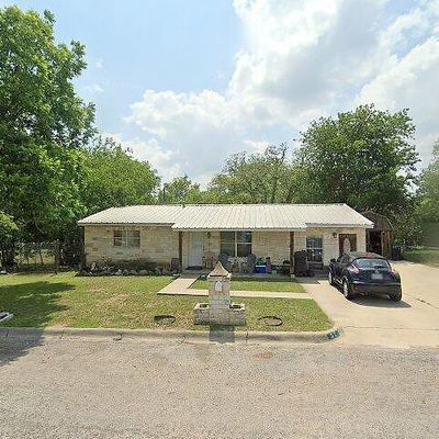 32 Hillcrest Dr, Lampasas, TX 76550