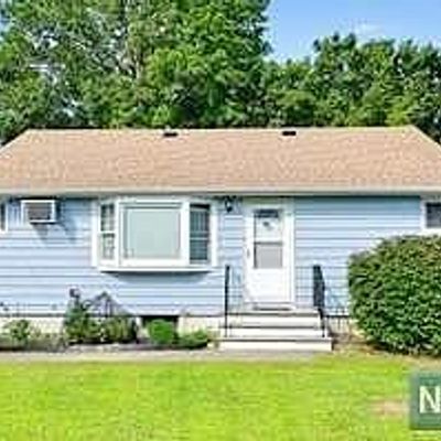 32 Ramapo Ave, Oakland, NJ 07436