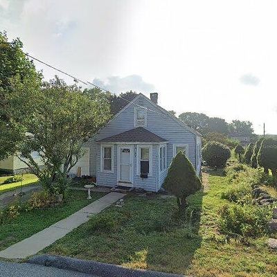 32 Smith St, Groton, CT 06340