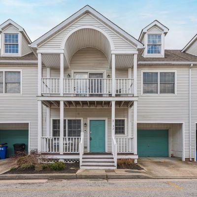 32 Schooner Ct, Atlantic City, NJ 08401