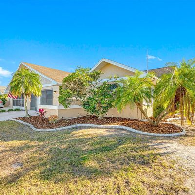 320 Stroll Ln, Sun City Center, FL 33573