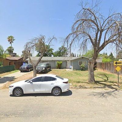 3205 N Gentry Ave, Fresno, CA 93722