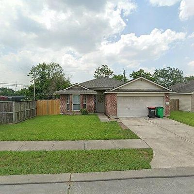 3207 Red Cedar Dr, Baytown, TX 77521