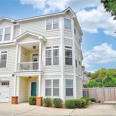 3648 Dupont Cir, Virginia Beach, VA 23455