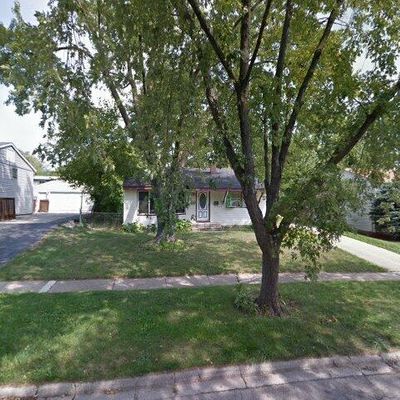 366 Tee Ln, Carpentersville, IL 60110