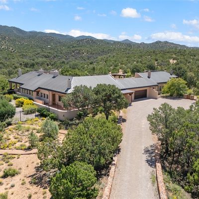 37 Camino Sabio, Santa Fe, NM 87506