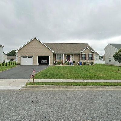 37 Mischief Ln, Smyrna, DE 19977