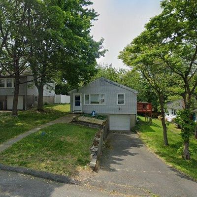 37 Rena Pl, Fairfield, CT 06825