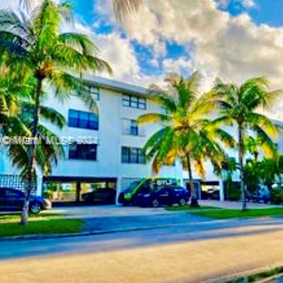 3702 Ne 171st St, North Miami Beach, FL 33160