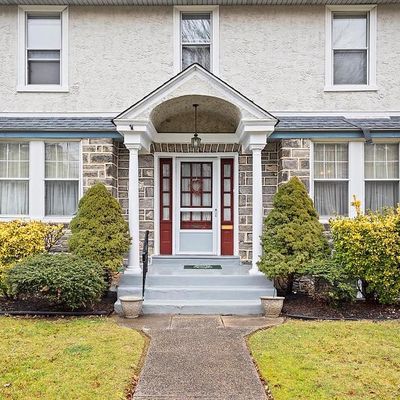 377 Lombardy Rd, Drexel Hill, PA 19026