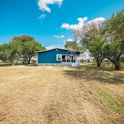 38 Catfish Dr, Palacios, TX 77465