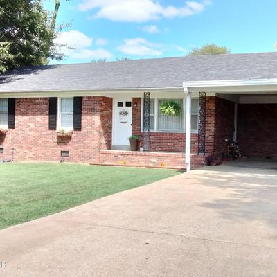 38 Glen Acres Dr, Jackson, TN 38301