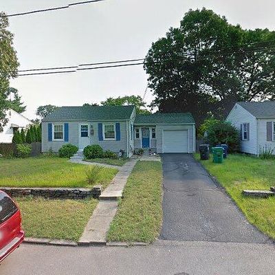 38 Tennyson Rd, Warwick, RI 02888