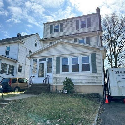 38 W Roselle Ave, Roselle Park, NJ 07204