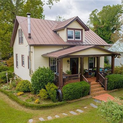 380 Park St, Urbanna, VA 23175