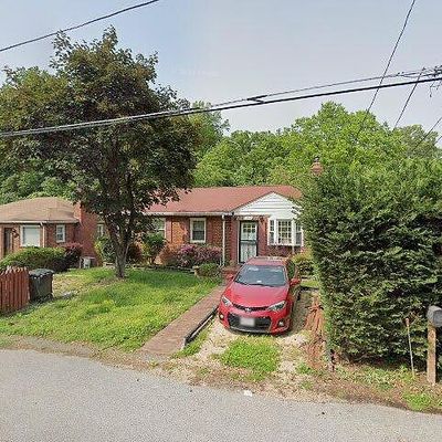 3816 Crystal Ln, Temple Hills, MD 20748