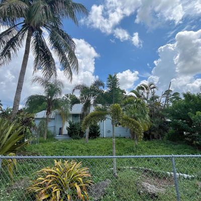 3820 Corrigan Ct, Lake Worth, FL 33461