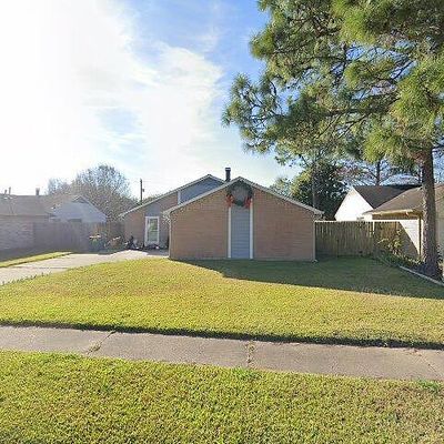 3822 Duquesne Ln, Pasadena, TX 77505