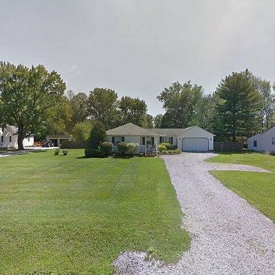 38248 Hurricane Dr, Willoughby, OH 44094