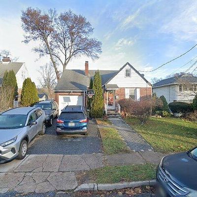 39 Brewster Pl, Bergenfield, NJ 07621