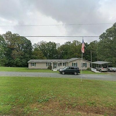 39 Foxfire Rd, Wirtz, VA 24184