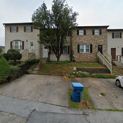 39 Mall Rd, Etters, PA 17319