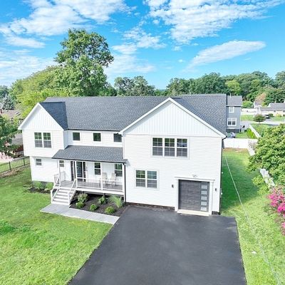 39 Terhune Ave, Pequannock, NJ 07440