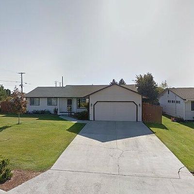 390 4 Th Ave Se, Ephrata, WA 98823