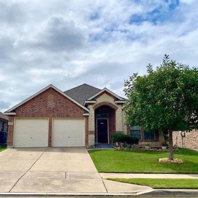 3912 Hunter Peak Rd, Roanoke, TX 76262