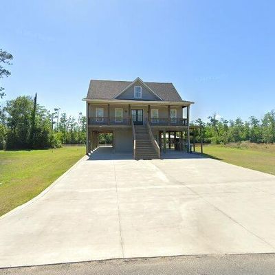 3927 River Moss Ln, Westlake, LA 70669