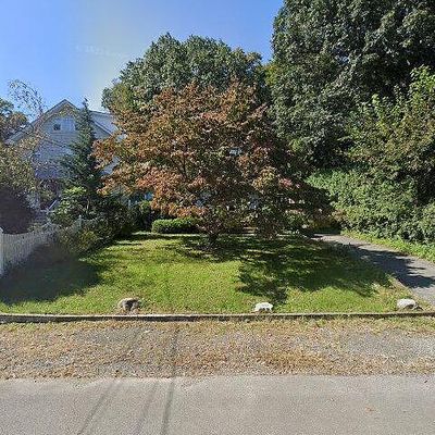 393 Lehigh St, Wyckoff, NJ 07481