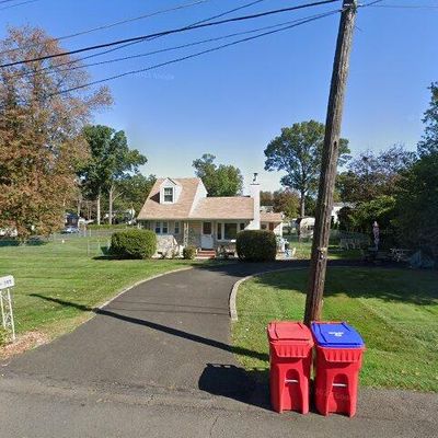 395 Hawthorne St, Warminster, PA 18974