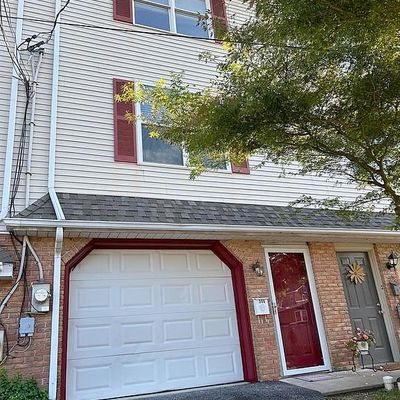 396 3 Rd Ave, Parkesburg, PA 19365