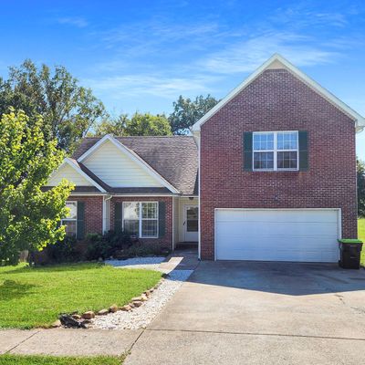 3495 Oak Creek Dr, Clarksville, TN 37040