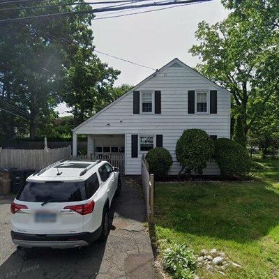 35 Cedar Heights Rd, Stamford, CT 06905