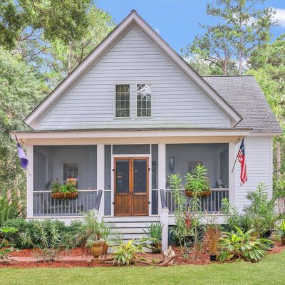 35 E River Dr, Beaufort, SC 29907